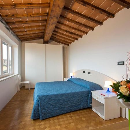 Astonish Cathedral View Apartment Siena Bagian luar foto