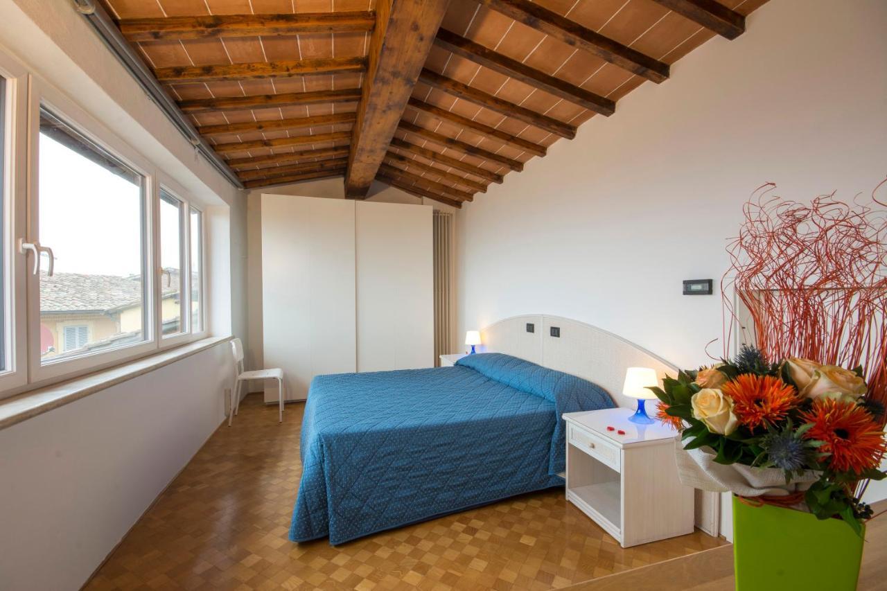 Astonish Cathedral View Apartment Siena Bagian luar foto