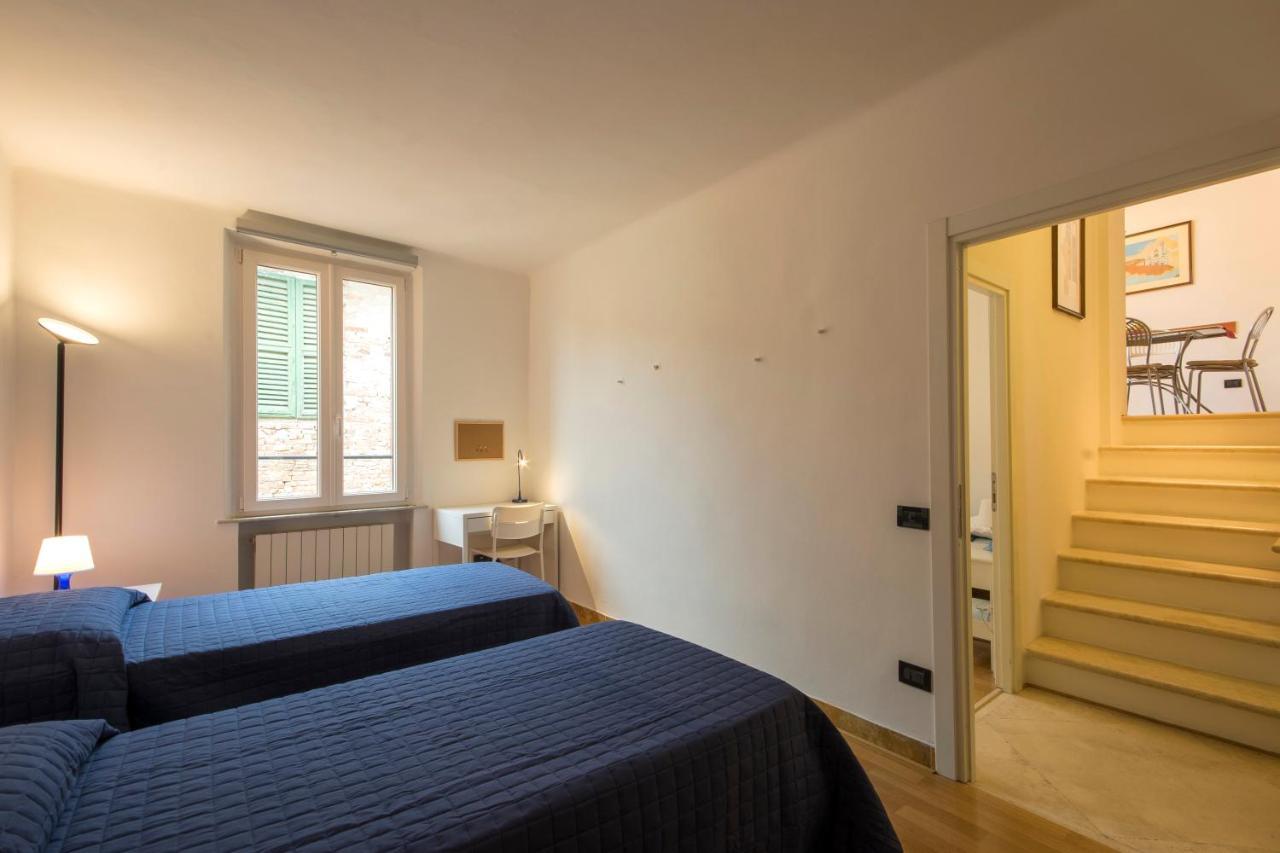 Astonish Cathedral View Apartment Siena Bagian luar foto