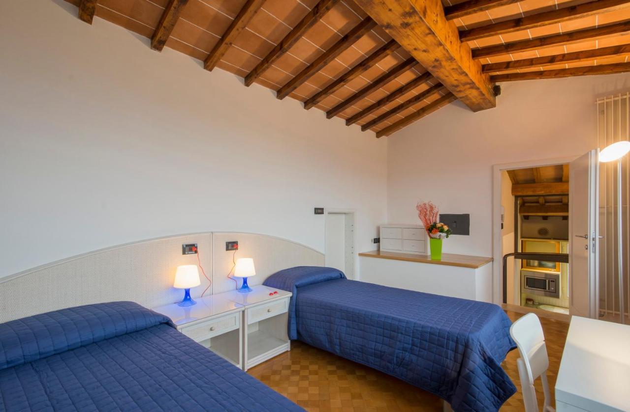 Astonish Cathedral View Apartment Siena Bagian luar foto