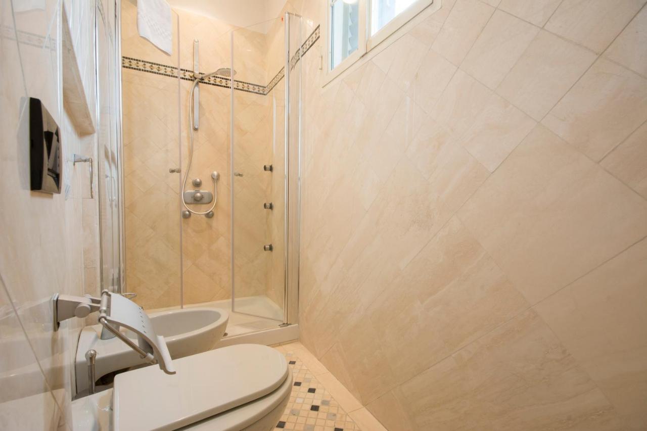 Astonish Cathedral View Apartment Siena Bagian luar foto
