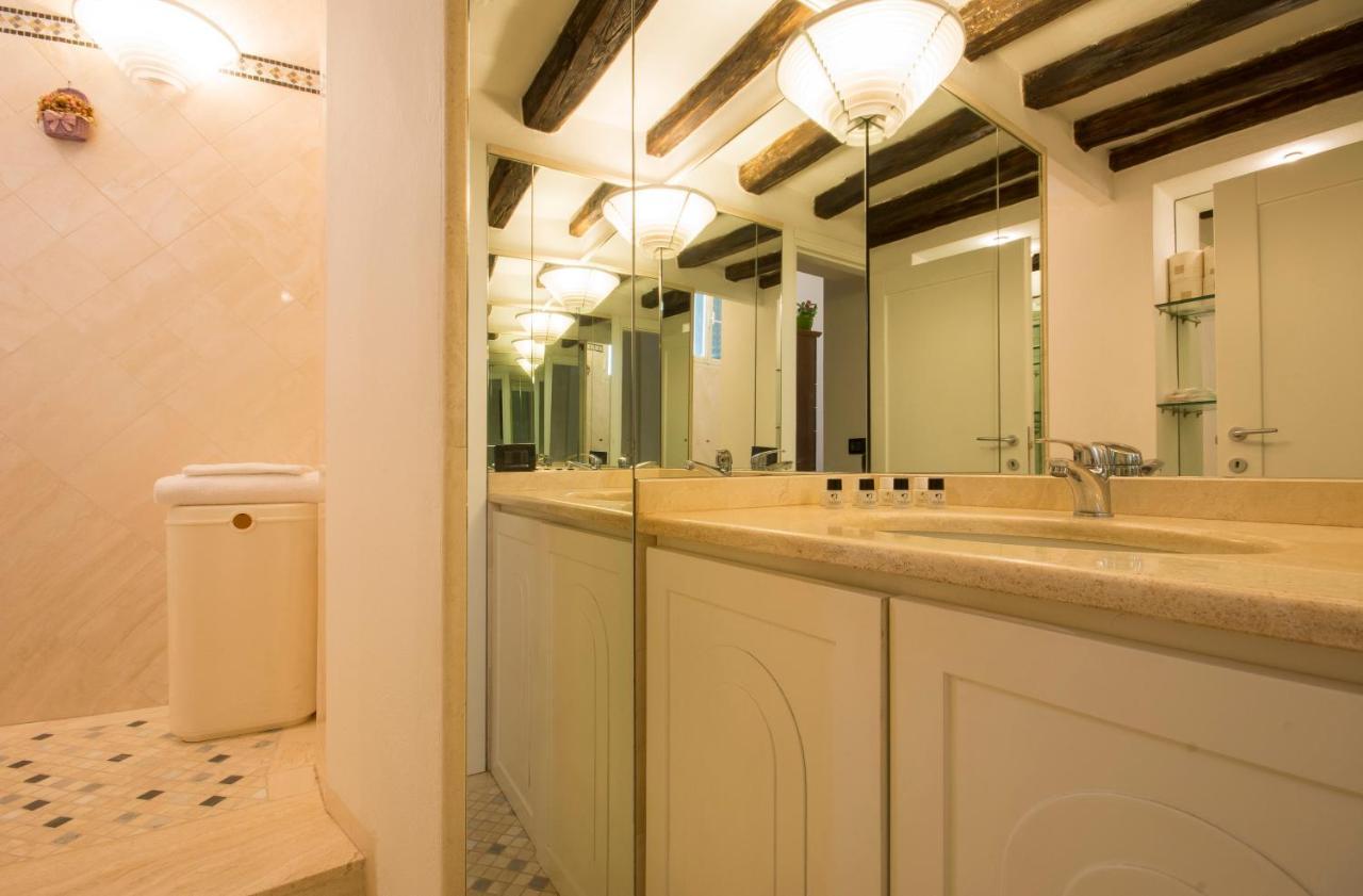 Astonish Cathedral View Apartment Siena Bagian luar foto
